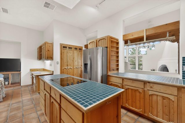 3 Chamisa Place, Corrales, NM 87048