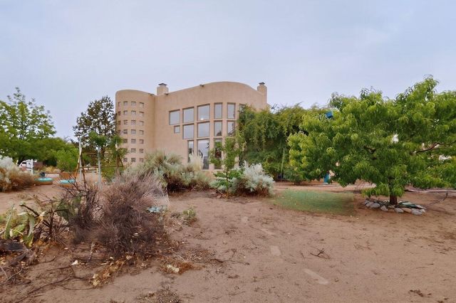 3 Chamisa Place, Corrales, NM 87048