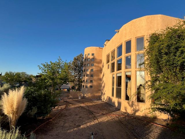 3 Chamisa Place, Corrales, NM 87048