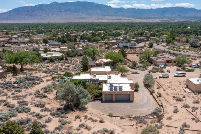 3 Chamisa Place, Corrales, NM 87048