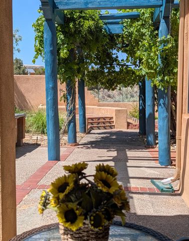 3 Chamisa Place, Corrales, NM 87048