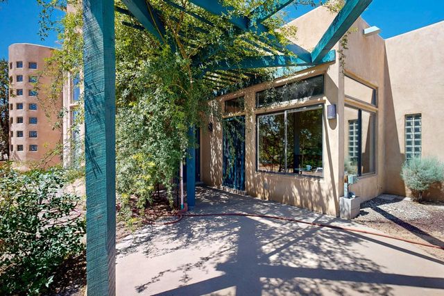 3 Chamisa Place, Corrales, NM 87048