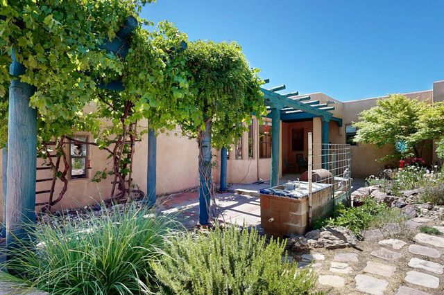 3 Chamisa Place, Corrales, NM 87048