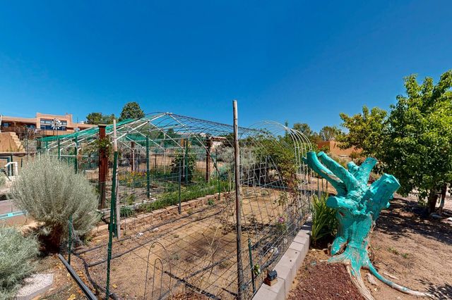 3 Chamisa Place, Corrales, NM 87048