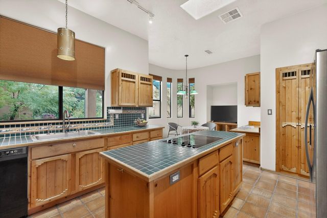 3 Chamisa Place, Corrales, NM 87048