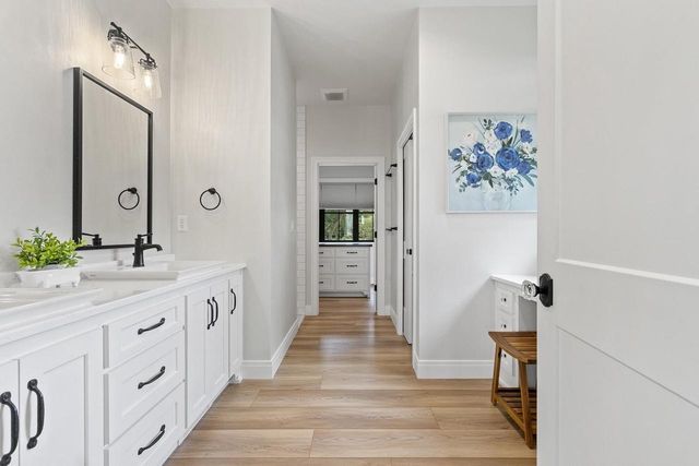 1751 EAST SHORE CIRCLE, Green Bay, WI 54302