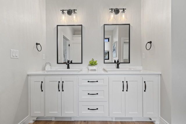 1751 EAST SHORE CIRCLE, Green Bay, WI 54302