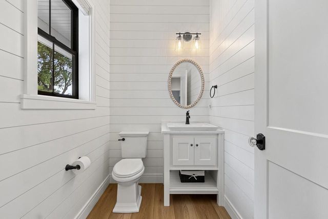 1751 EAST SHORE CIRCLE, Green Bay, WI 54302