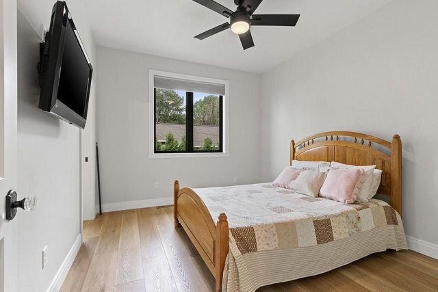 1751 EAST SHORE CIRCLE, Green Bay, WI 54302