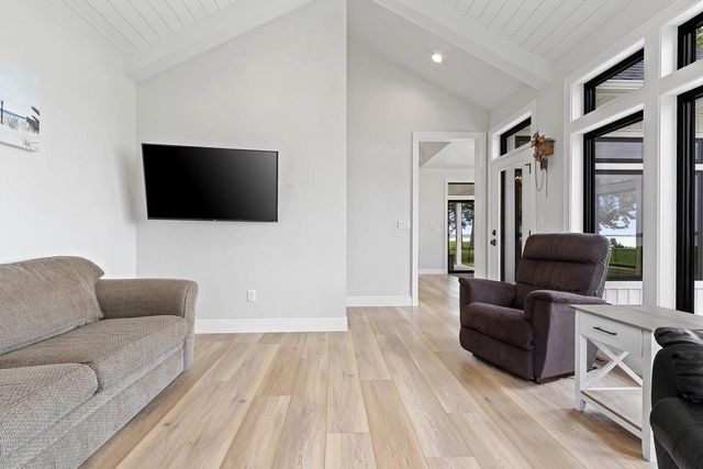 1751 EAST SHORE CIRCLE, Green Bay, WI 54302