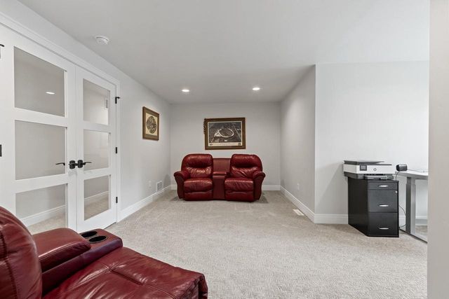 1751 EAST SHORE CIRCLE, Green Bay, WI 54302