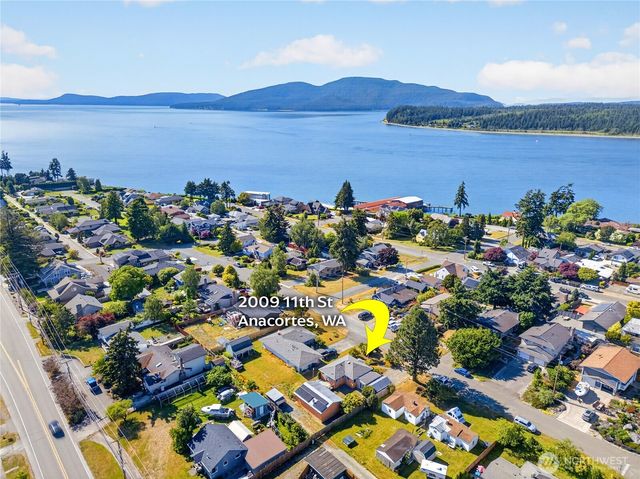 2009 11th Street, Anacortes, WA 98221