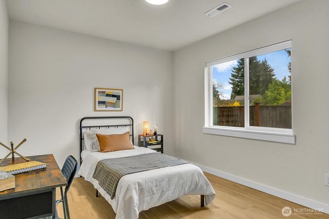 1001 8th Avenue NW, Puyallup, WA 98371