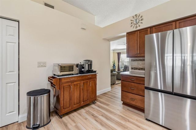 11029 STREAMSIDE DRIVE, Tampa, FL 33624