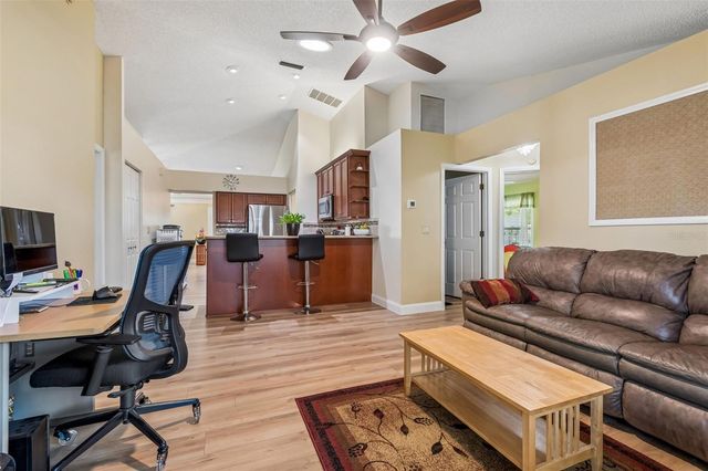 11029 STREAMSIDE DRIVE, Tampa, FL 33624