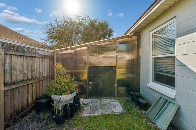 11029 STREAMSIDE DRIVE, Tampa, FL 33624