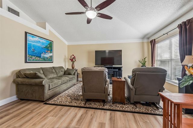 11029 STREAMSIDE DRIVE, Tampa, FL 33624