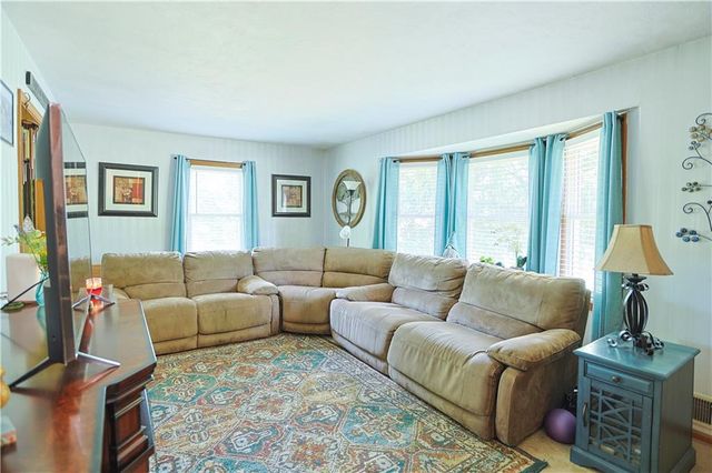 12019 E 39TH Terrace, Independence, MO 64052