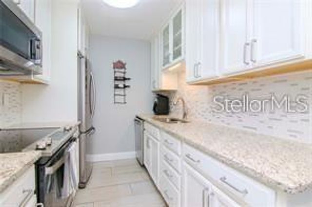 3325 BAYSHORE BOULEVARD B33, Tampa, FL 33629