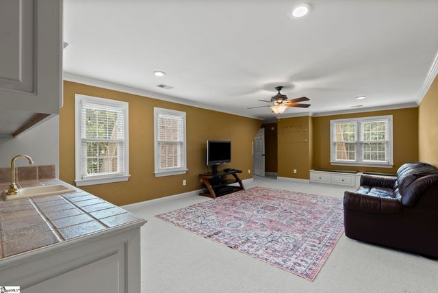 10 Knights Bridge Drive, Simpsonville, SC 29681