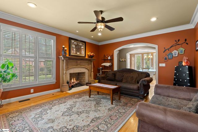 10 Knights Bridge Drive, Simpsonville, SC 29681