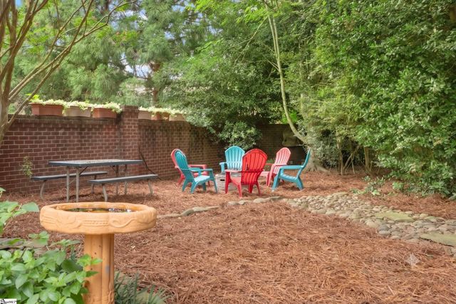 10 Knights Bridge Drive, Simpsonville, SC 29681