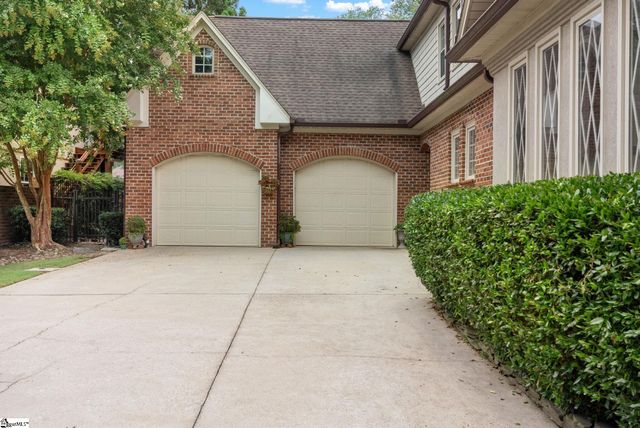10 Knights Bridge Drive, Simpsonville, SC 29681