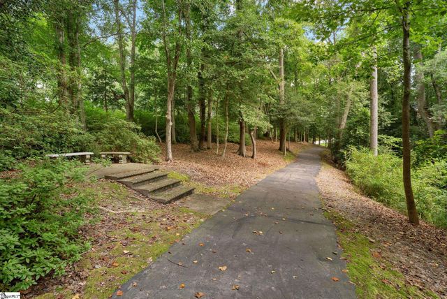 10 Knights Bridge Drive, Simpsonville, SC 29681