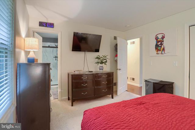 404 LITTLE JOHN DR, Dillsburg, PA 17019