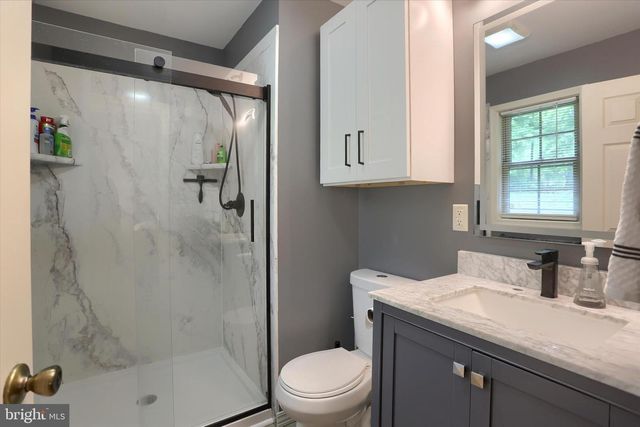 404 LITTLE JOHN DR, Dillsburg, PA 17019