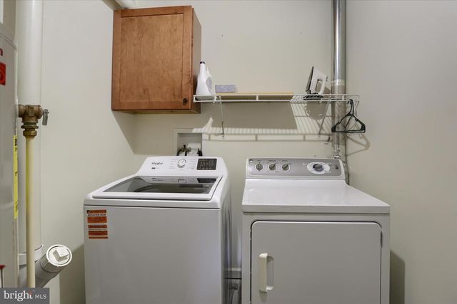 404 LITTLE JOHN DR, Dillsburg, PA 17019