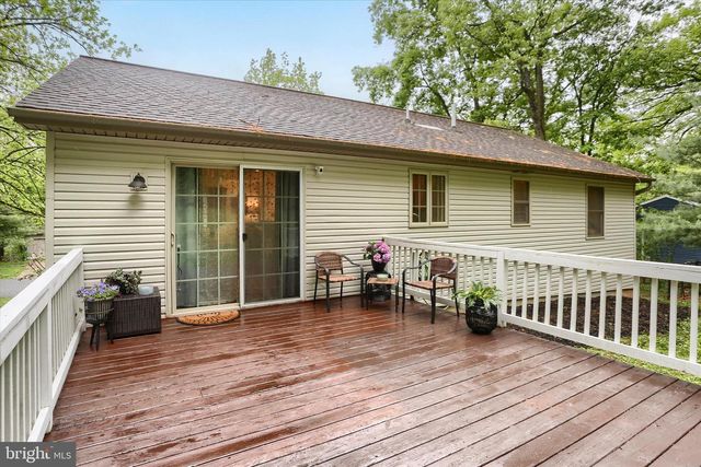 404 LITTLE JOHN DR, Dillsburg, PA 17019