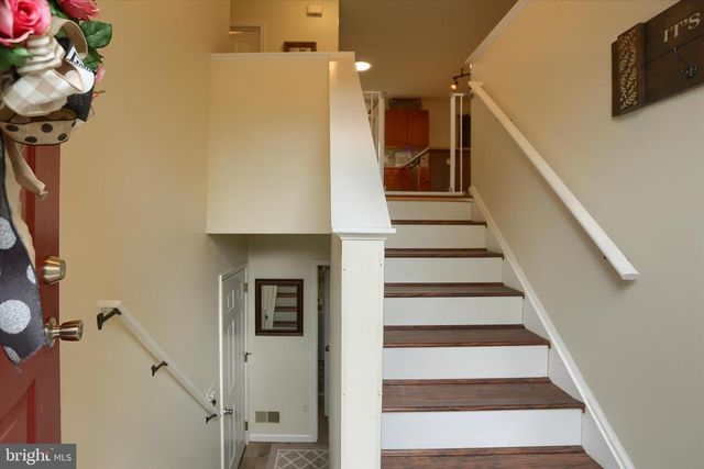 404 LITTLE JOHN DR, Dillsburg, PA 17019