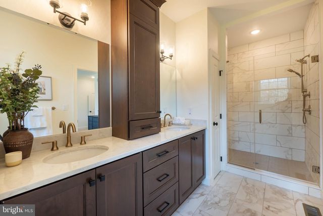 4630 OLD SAUCON RD, Bethlehem, PA 18015