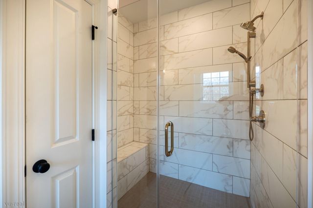 4630 OLD SAUCON RD, Bethlehem, PA 18015