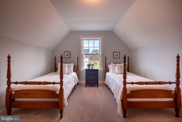 4630 OLD SAUCON RD, Bethlehem, PA 18015