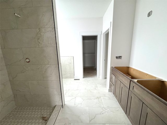 265 NW CopperLeaff Court, Waukee, IA 50263