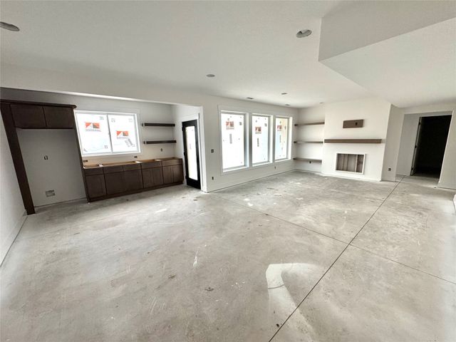 265 NW CopperLeaff Court, Waukee, IA 50263