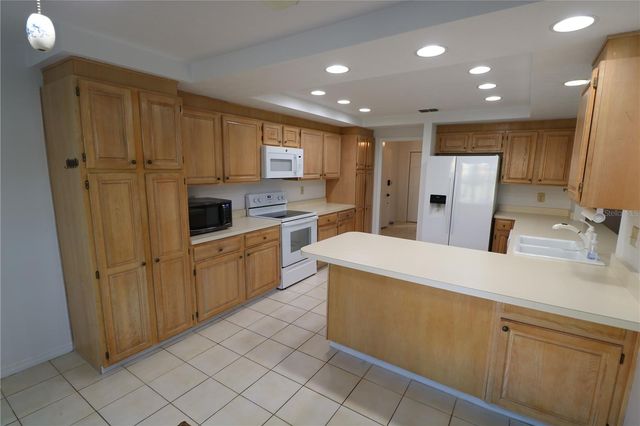 5424 SADDLEBROOK WAY, Wesley Chapel, FL 33543