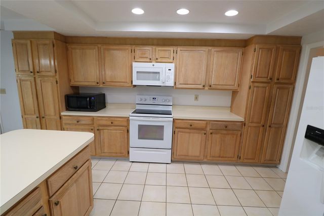 5424 SADDLEBROOK WAY, Wesley Chapel, FL 33543