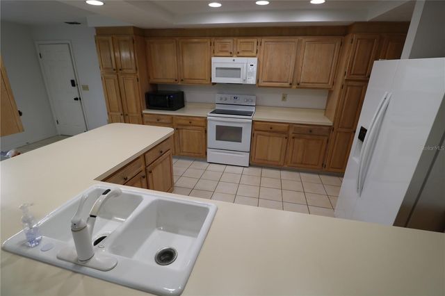 5424 SADDLEBROOK WAY, Wesley Chapel, FL 33543