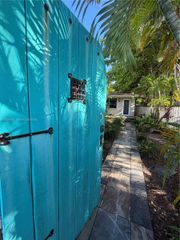 2728 SW 25th Ter 2728, Miami, FL 33133