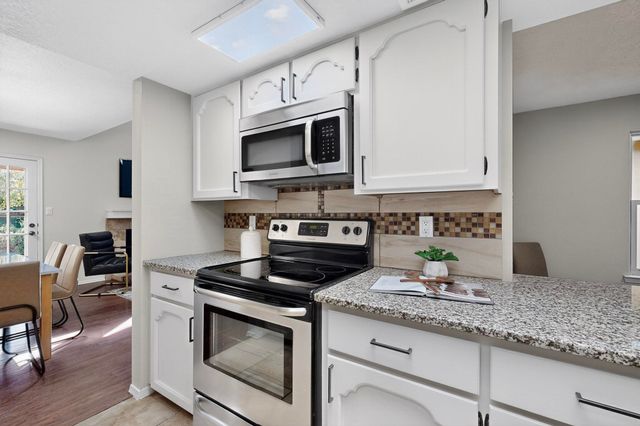 5516 Amistad Road NE, Albuquerque, NM 87111