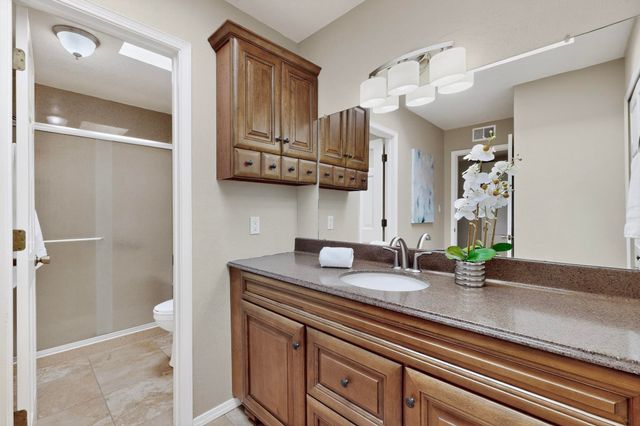 5516 Amistad Road NE, Albuquerque, NM 87111