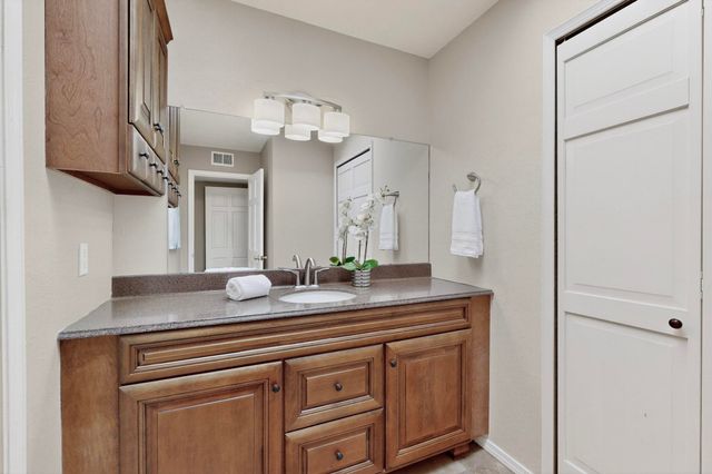 5516 Amistad Road NE, Albuquerque, NM 87111