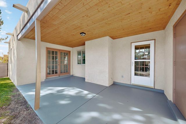 5516 Amistad Road NE, Albuquerque, NM 87111