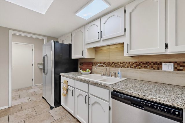 5516 Amistad Road NE, Albuquerque, NM 87111