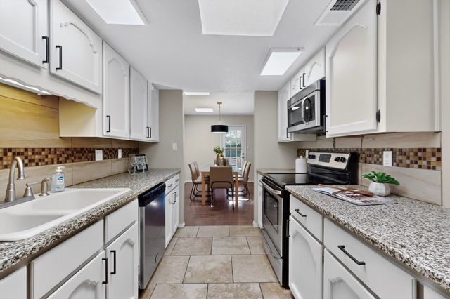 5516 Amistad Road NE, Albuquerque, NM 87111