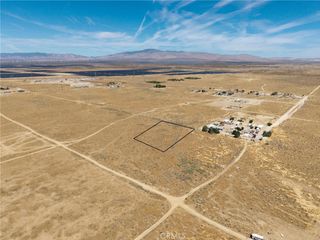 1 Astoria Avenue, Rosamond, CA 93560