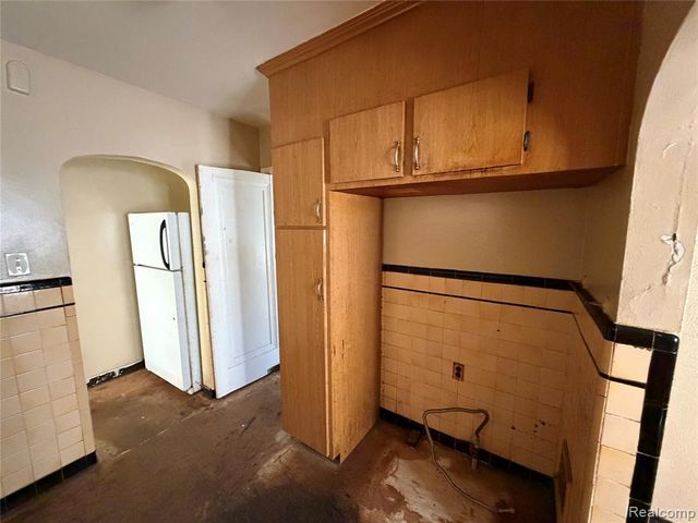 2629 Fullerton Street, Detroit, MI 48238